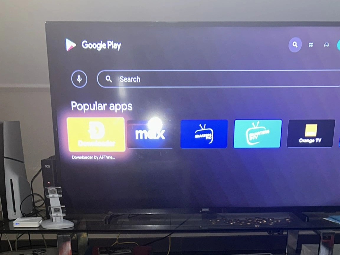 <font style="vertical-align: inherit;"><font style="vertical-align: inherit;">downloader via playstore</font></font>